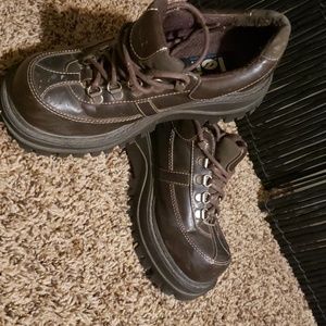 Adorable like new l.e.i ankle boot